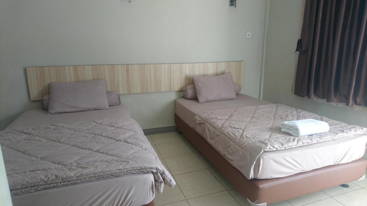 Liberty Homestay Parit  Εξωτερικό φωτογραφία